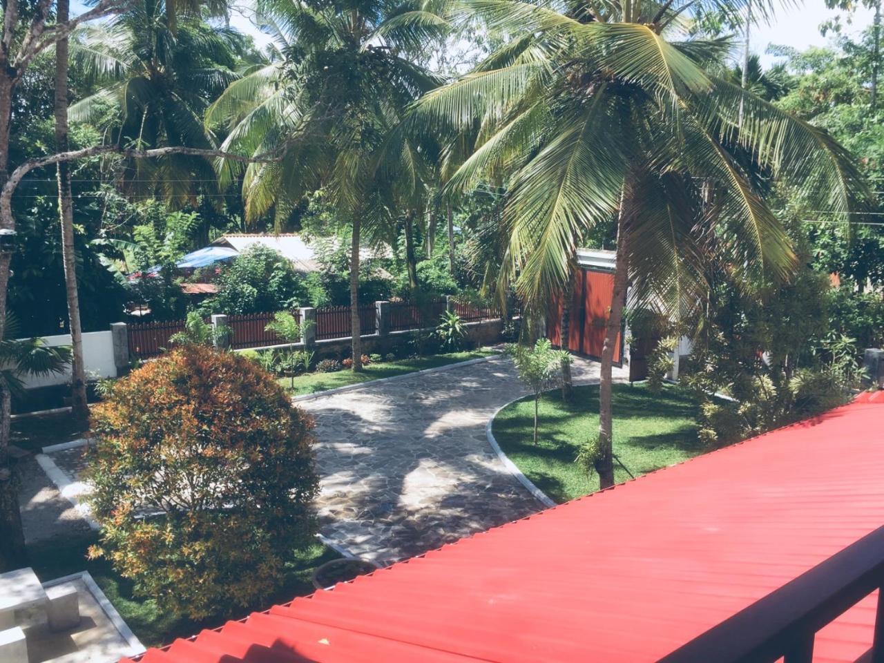 Casa Blanca Hotell Ahangama Exteriör bild