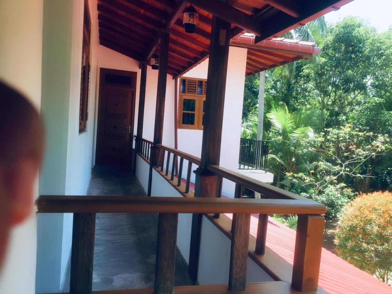 Casa Blanca Hotell Ahangama Exteriör bild